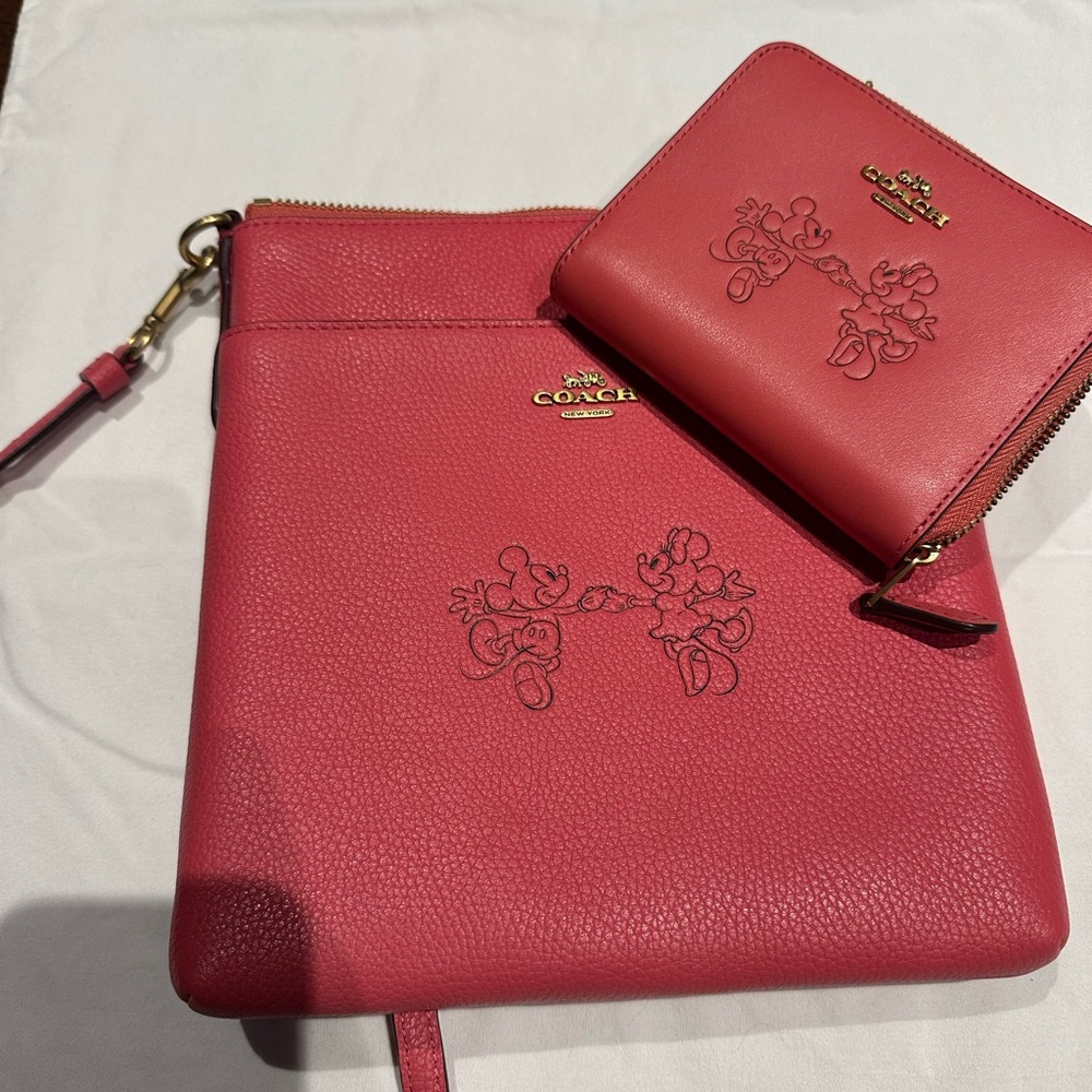 Coach Kitt Disney Messenger bag and matching Wallet Set. NWT.  Sold out!